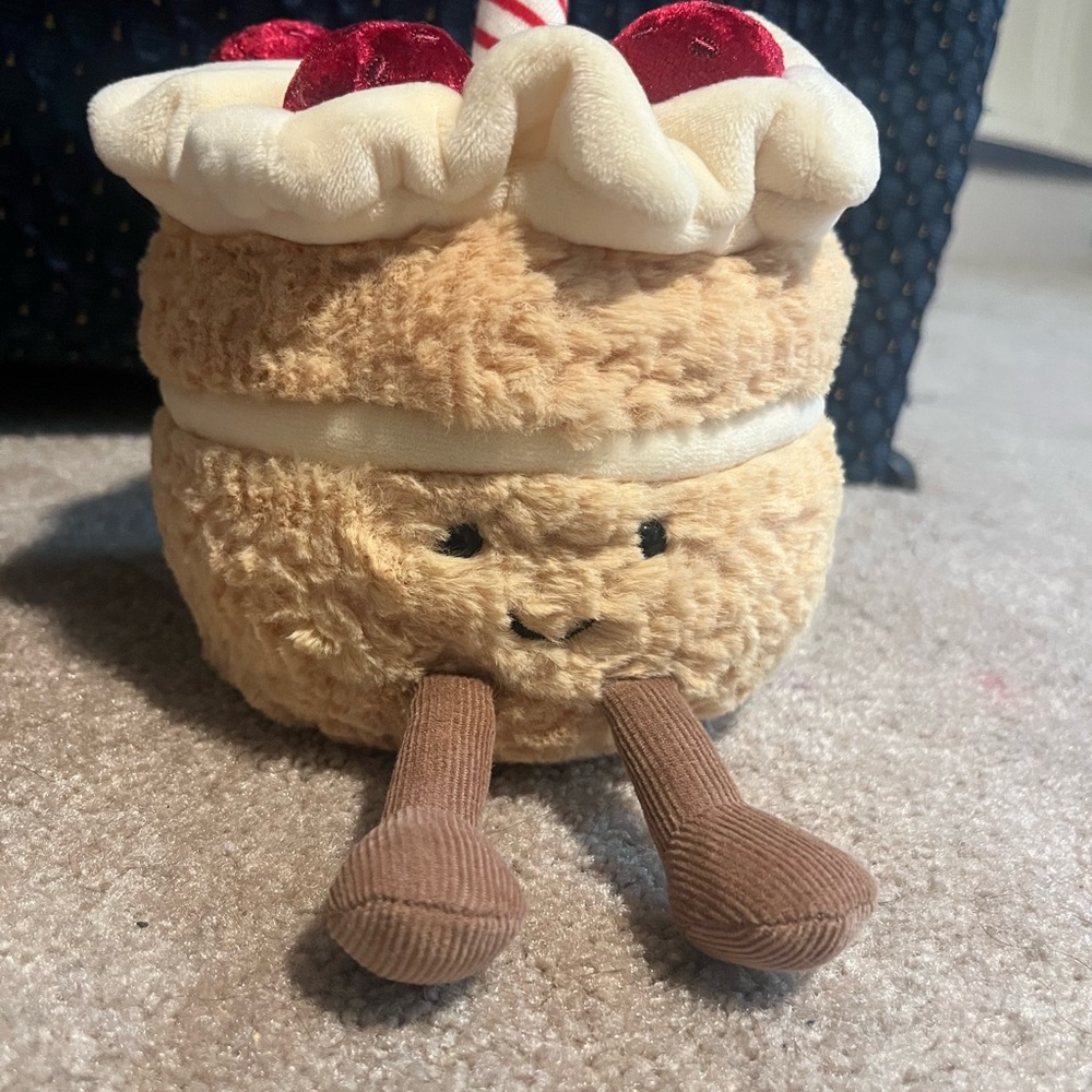 Jellycat Cake New with Tags - Picture 10 of 13